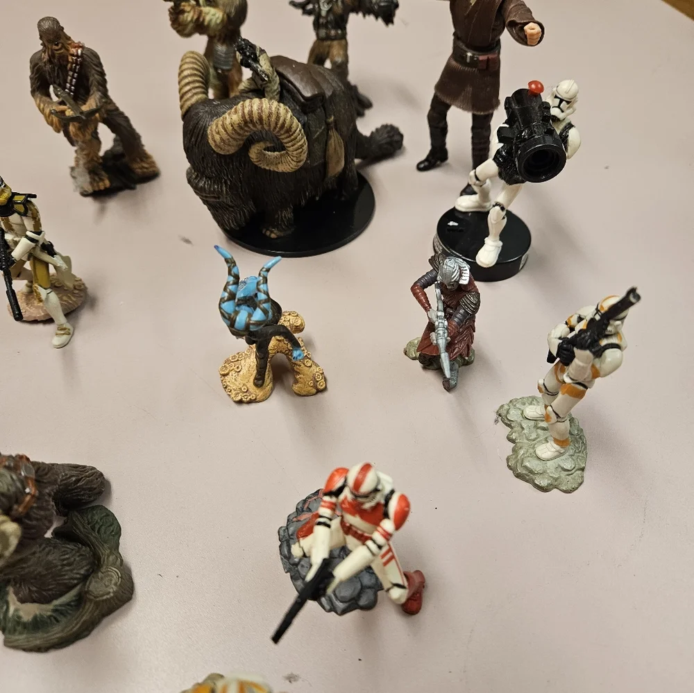 Star Wars figures 2005
